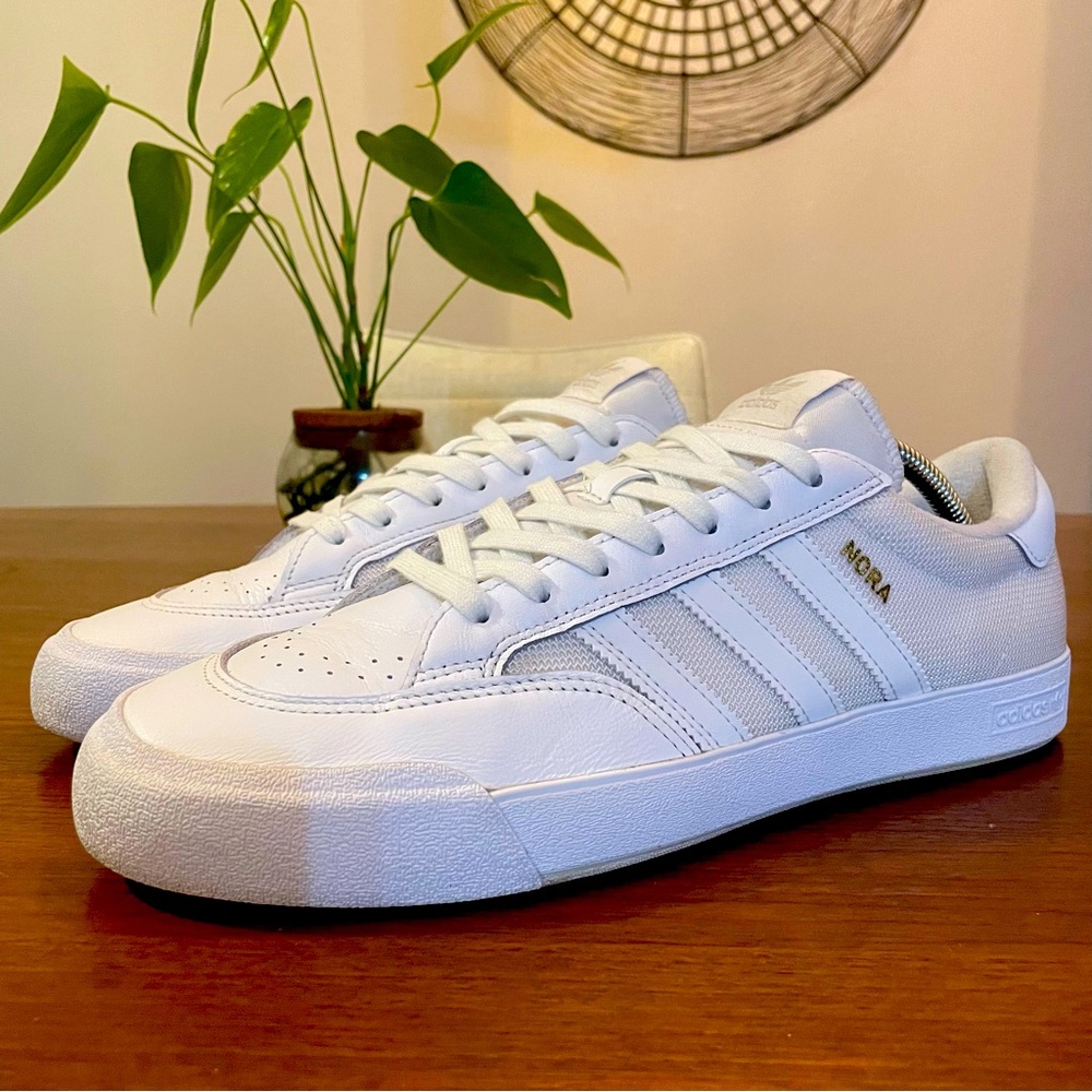 adidas | Nora “White Gold Metallic” | Low Skate Sneakers